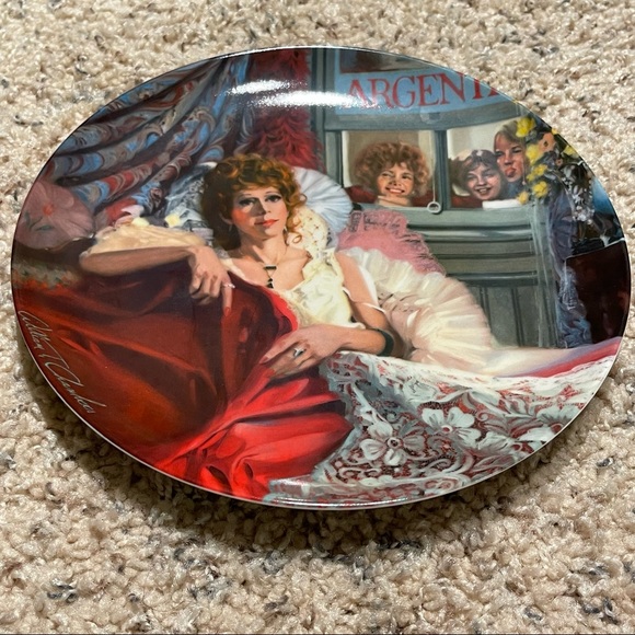 SET OF 4 EDWIJ M. KNOWLES ANNIE COLLECTOR PLATES - Picture 5 of 13